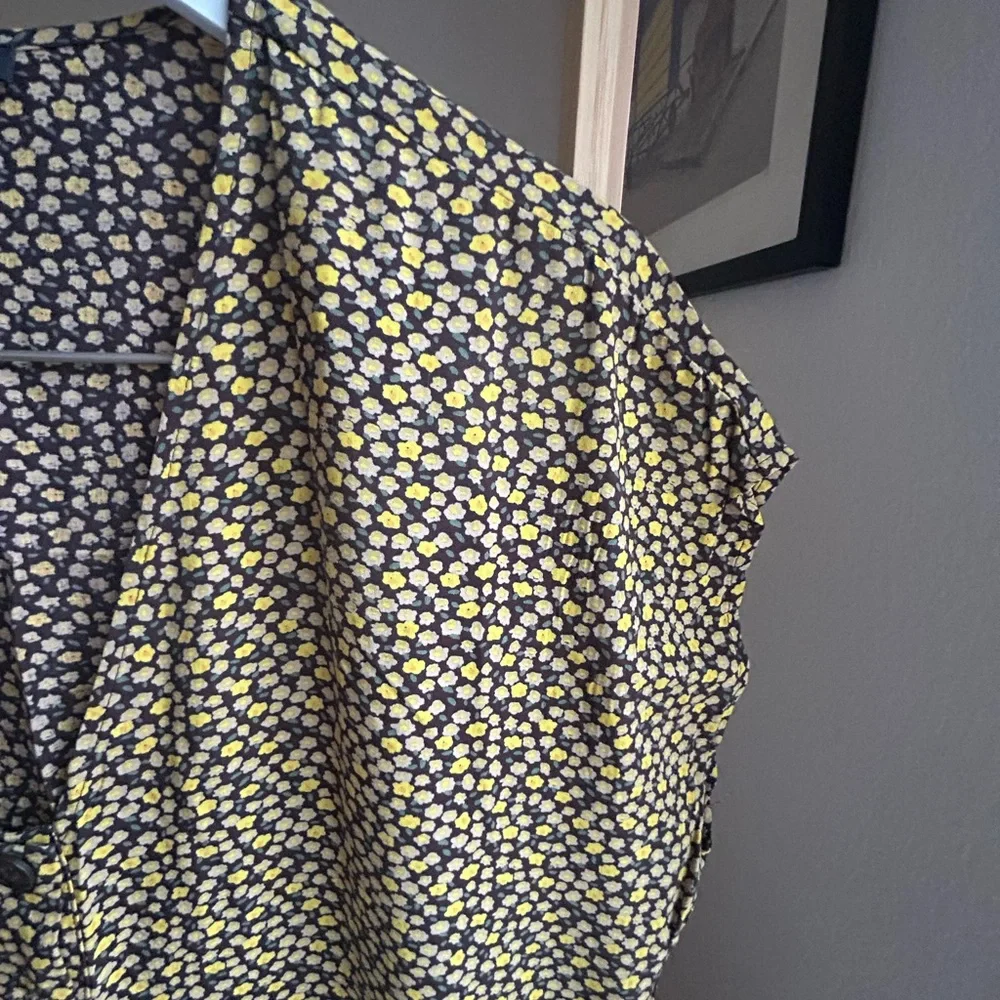 Madewell Shift Dress in Ditsy Floral- Size Small - Picture 3 of 4